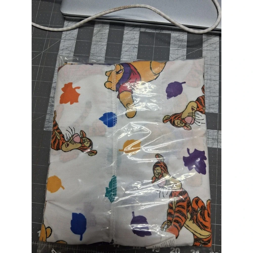 Disney Winnie the Pooh Valance White Tigger Autumn Leaves Vintage 1997 USA Made